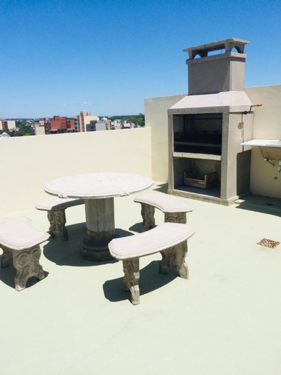 DEPARTAMENTO DE 2 AMBIENTES CON COCHERA EN VENTA - MORON CENTRO - 14
