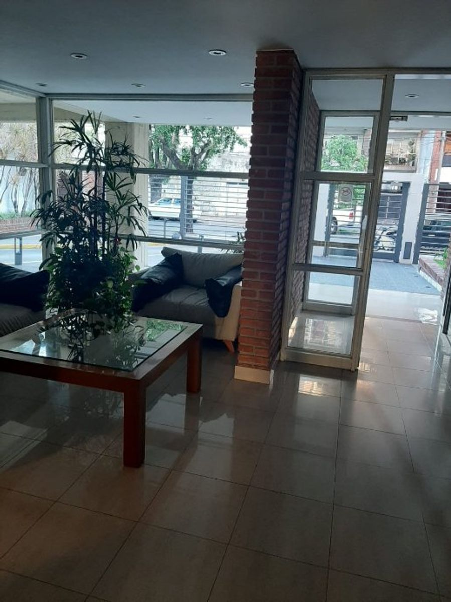 DEPARTAMENTO DE 2 AMBIENTES EN VENTA - MORON CENTRO - 3