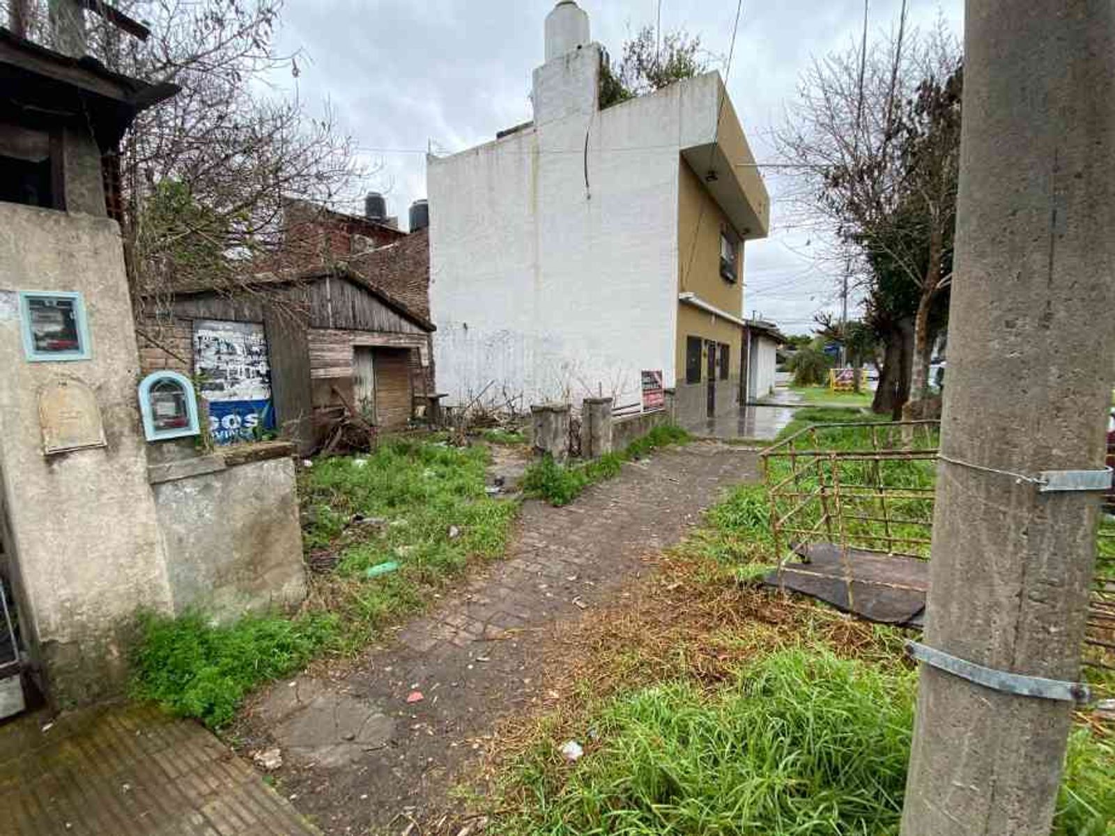 LOTE DE 257 M2 EN VENTA - VILLA LUZURIAGA - 4
