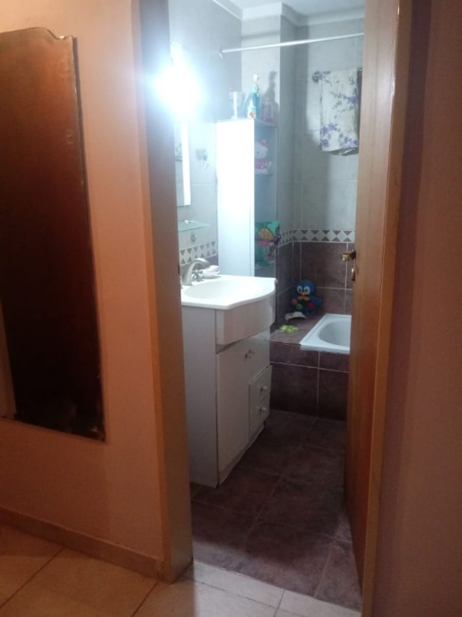 DUPLEX DE 2 AMBIENTES Y MEDIO EN VENTA - HAEDO NORTE - 11