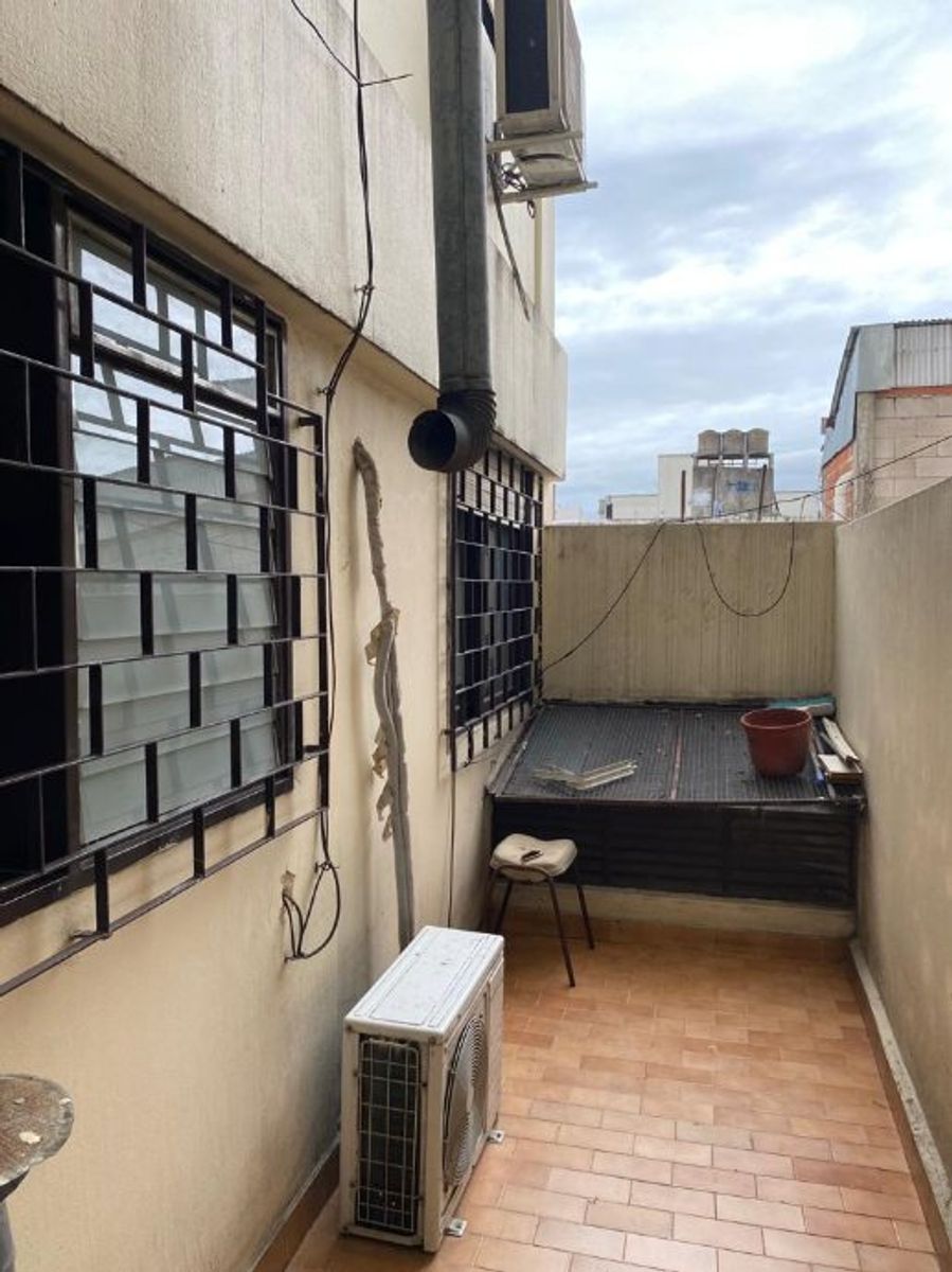DEPARTAMENTO DE 3 AMBIENTES APTO PROFESIONAL EN VENTA - MORON CENTRO - 10