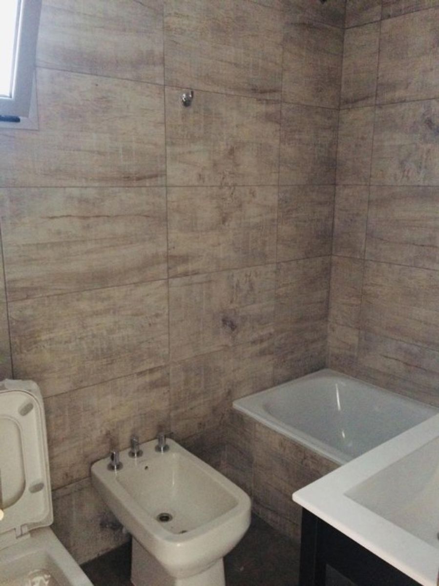 DEPARTAMENTO DE 3 AMBIENTES EN VENTA - MORON - 9
