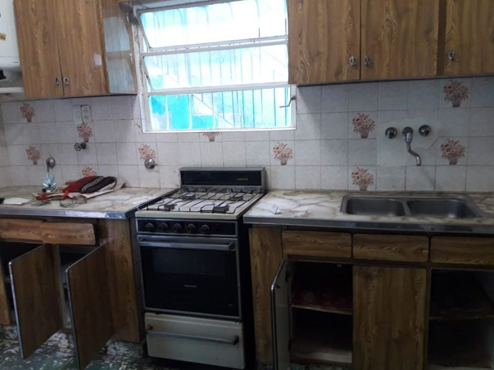 CASA AMERICANA DE 3 AMBIENTES + 2 LOCALES EN VENTA - MORON SUR - 3