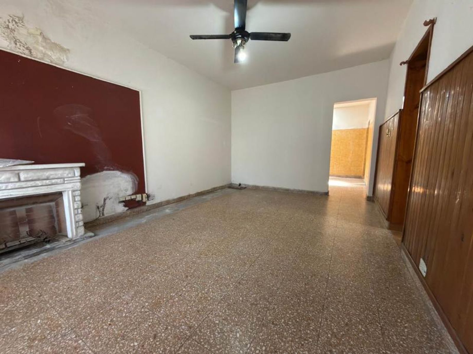 CASA CON 3 LOCALES COMERCIALES EN VENTA EN MORON SUR - 6