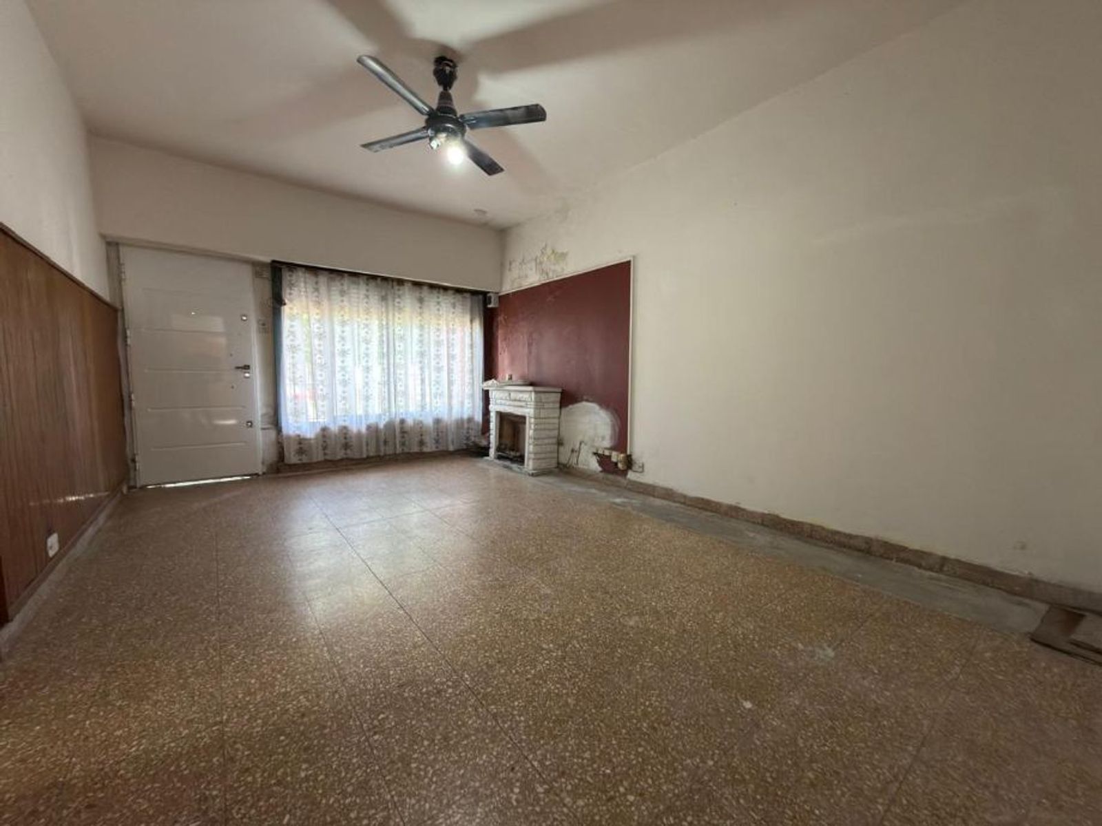 CASA CON 3 LOCALES COMERCIALES EN VENTA EN MORON SUR - 7