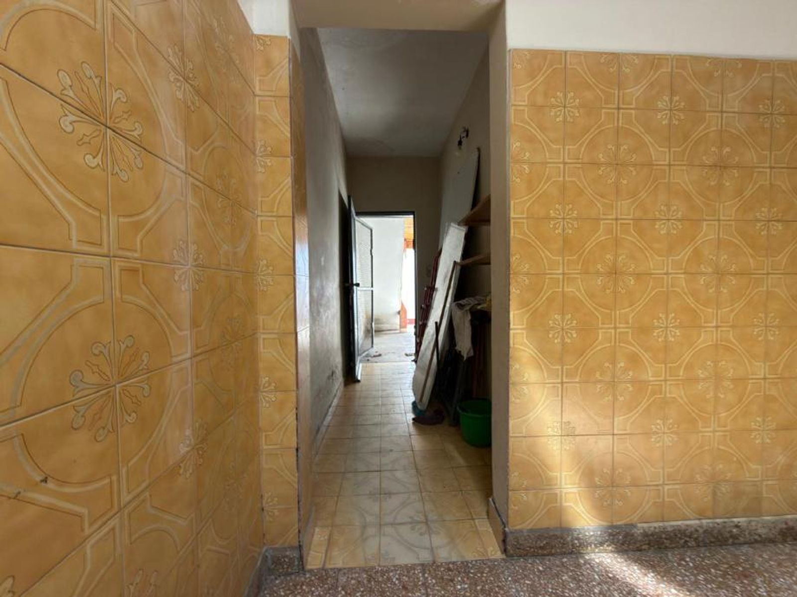 CASA CON 3 LOCALES COMERCIALES EN VENTA EN MORON SUR - 19