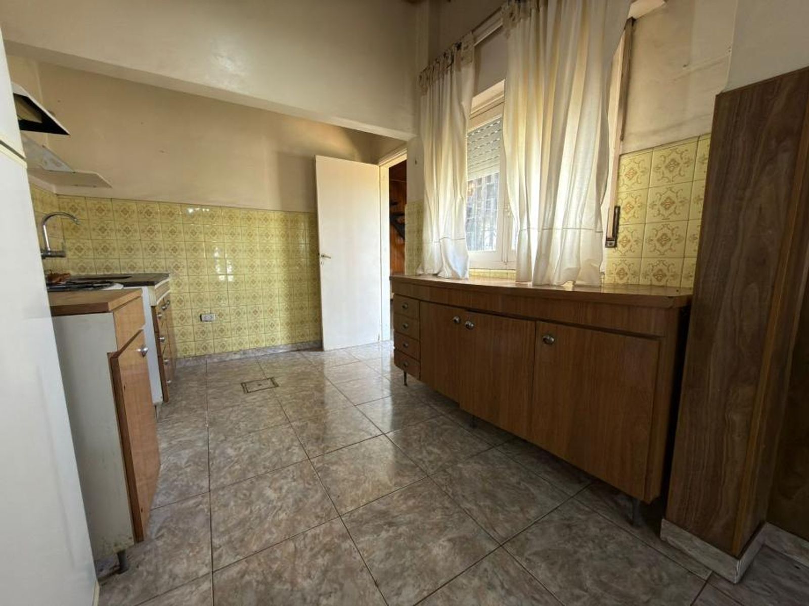CHALET DE 6 AMBIENTES EN ESQUINA - 13