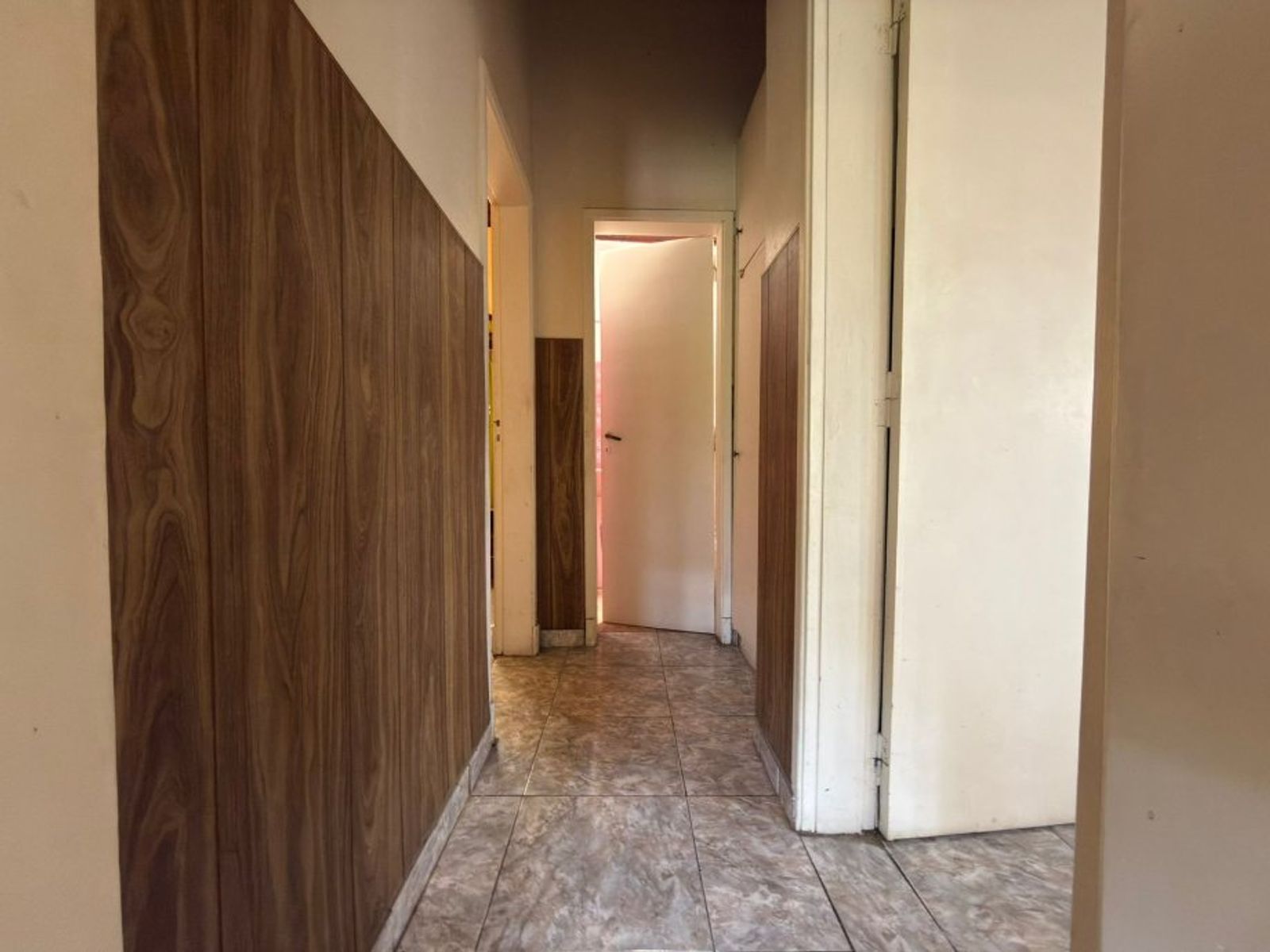 CHALET DE 6 AMBIENTES EN ESQUINA - 15