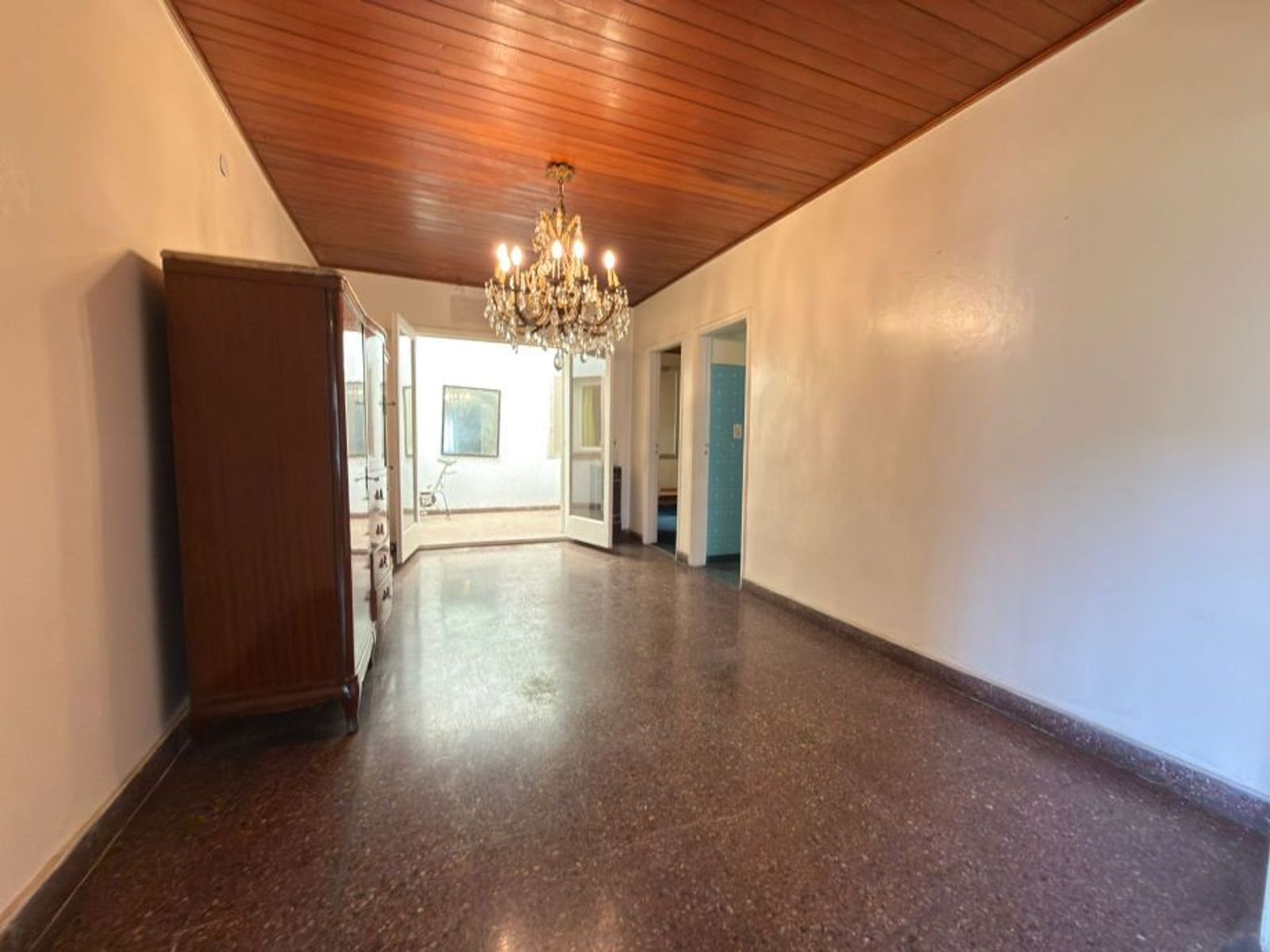 CHALET DE 6 AMBIENTES EN ESQUINA - 19