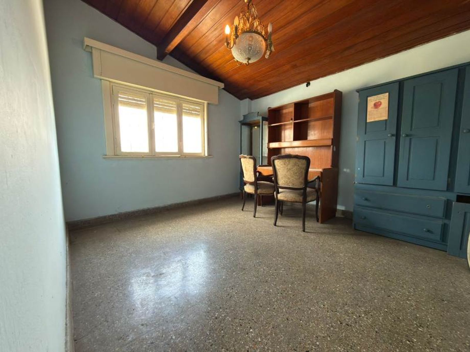 CHALET DE 6 AMBIENTES EN ESQUINA - 24