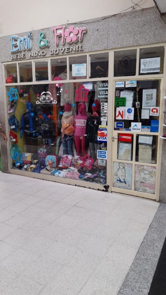 LOCAL COMERCIAL EN GALERIA CIUDAD - 2