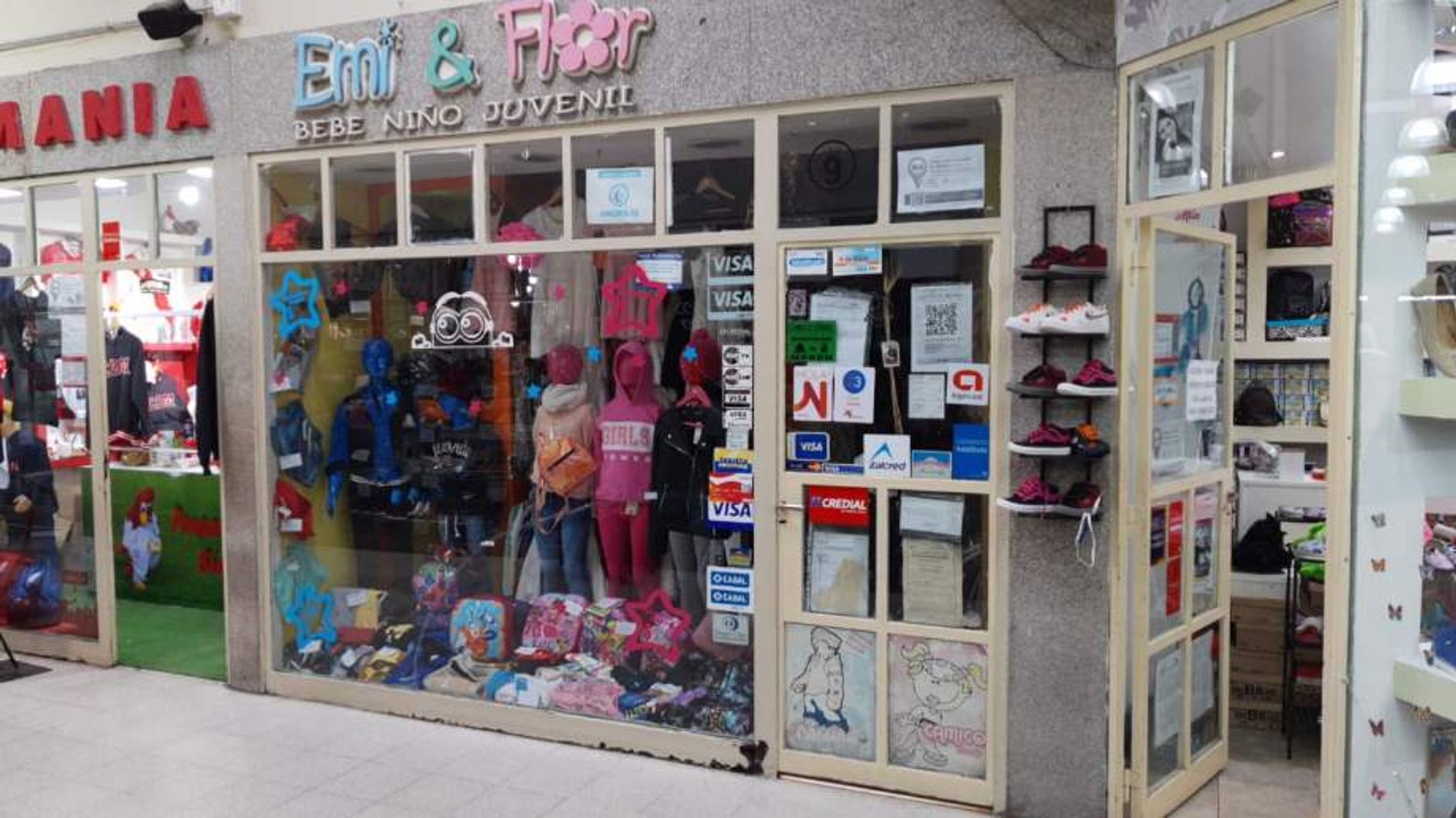 LOCAL COMERCIAL EN GALERIA CIUDAD - 3