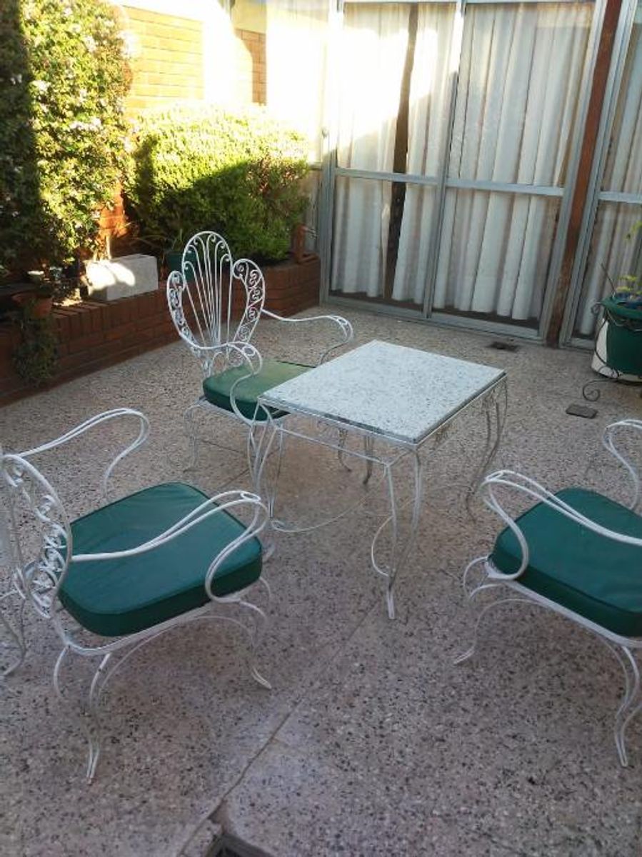 CHALET DE 4 AMBIENTES EN VENTA - MORON - 2