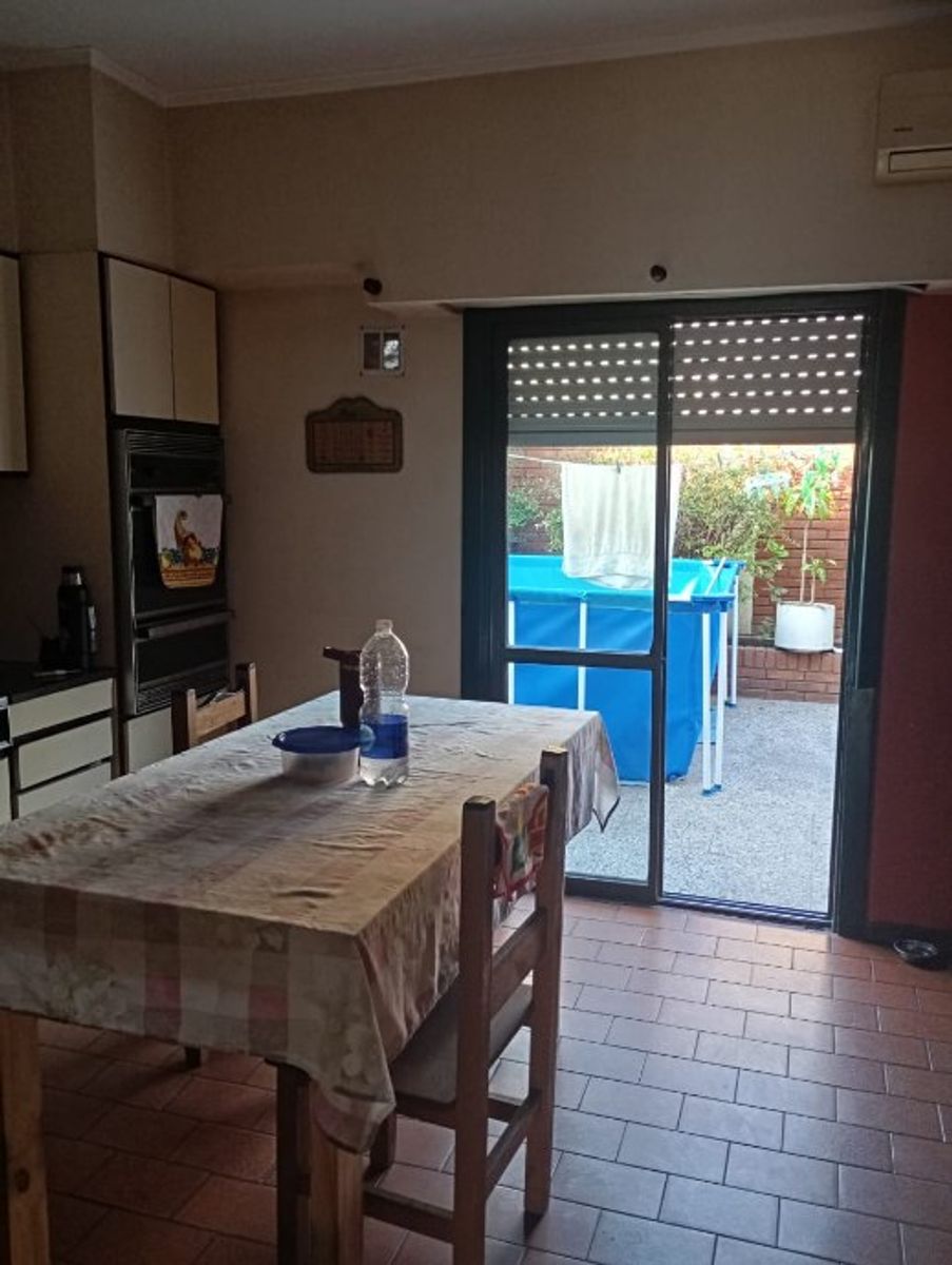 CHALET DE 4 AMBIENTES EN VENTA - MORON - 10