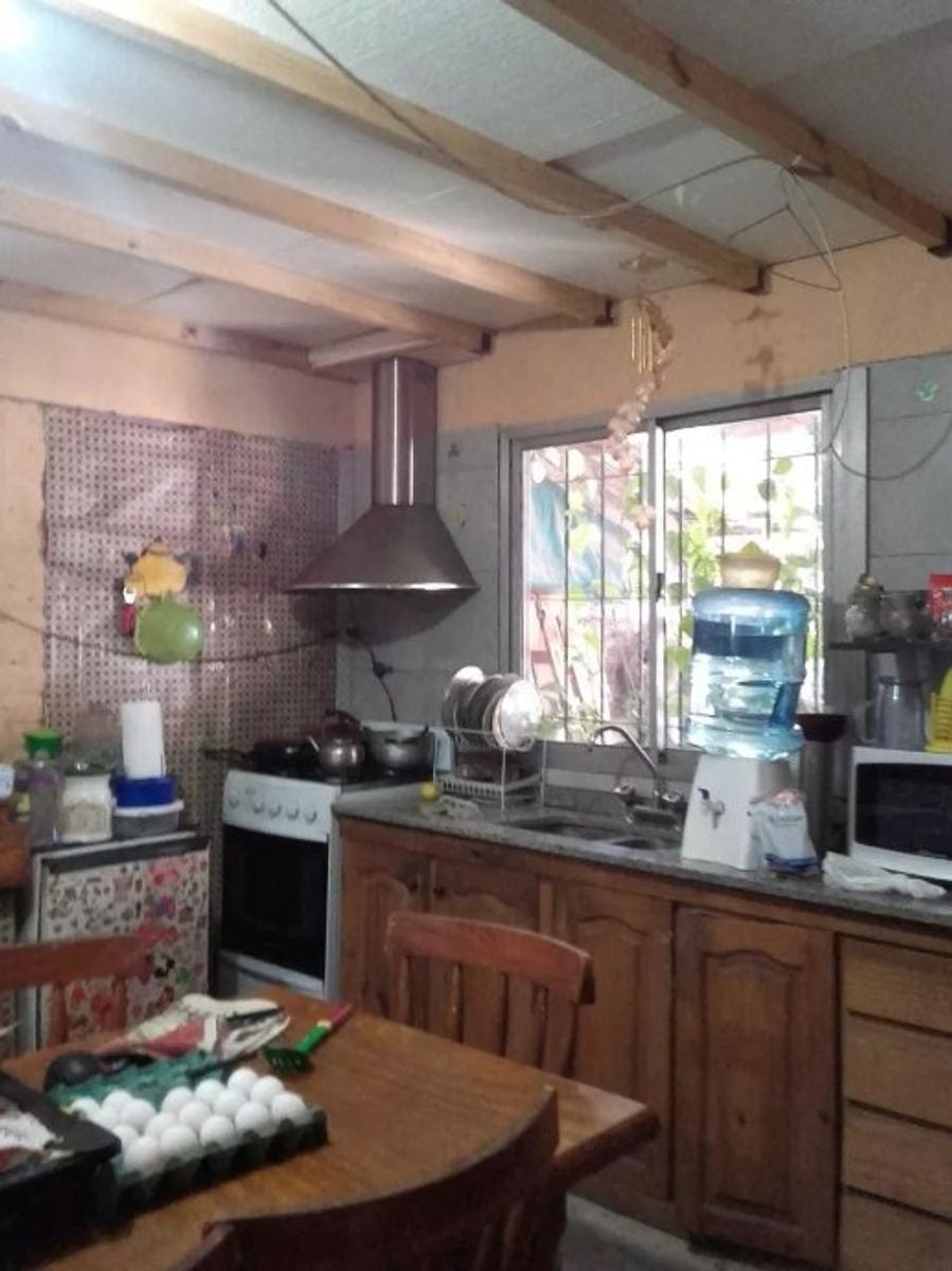 CASA DE 4 AMBIENTES EN VENTA - CASTELAR SUR - 4