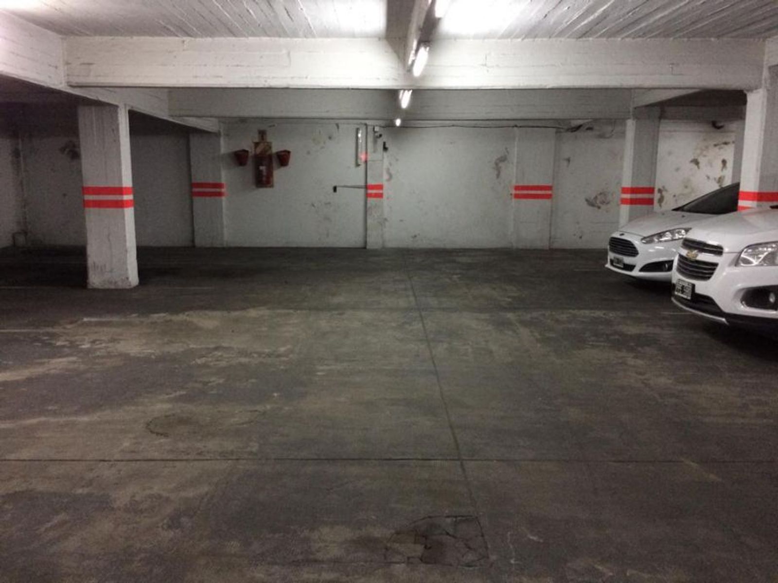DEPARTAMENTO DE 2 AMBIENTES CON COCHERA EN VENTA - MORON — foto 7