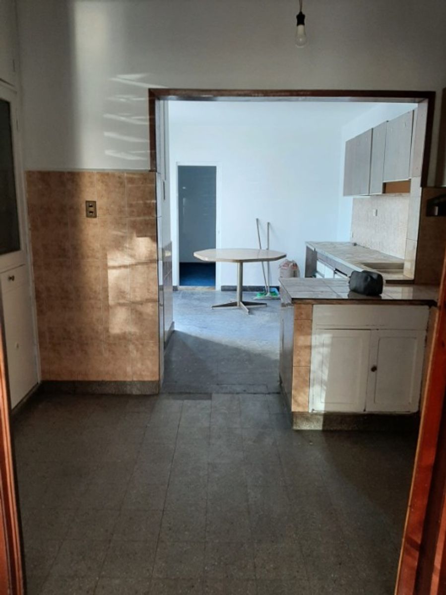 CHALET DE 4 AMBIENTES EN VENTA - VILLA TESEI - 7