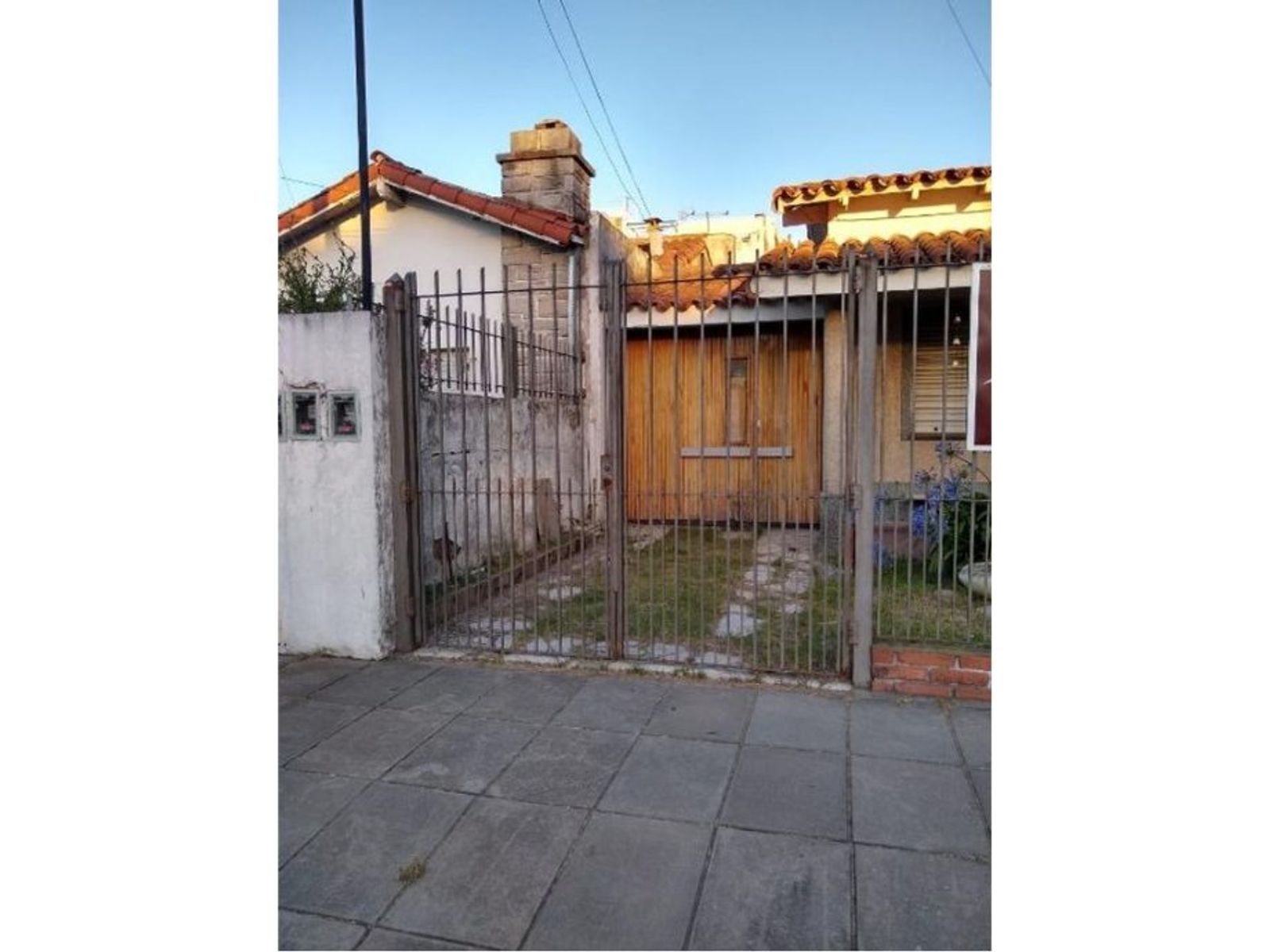 CHALET DE 4 AMBIENTES EN VENTA - VILLA TESEI - 28