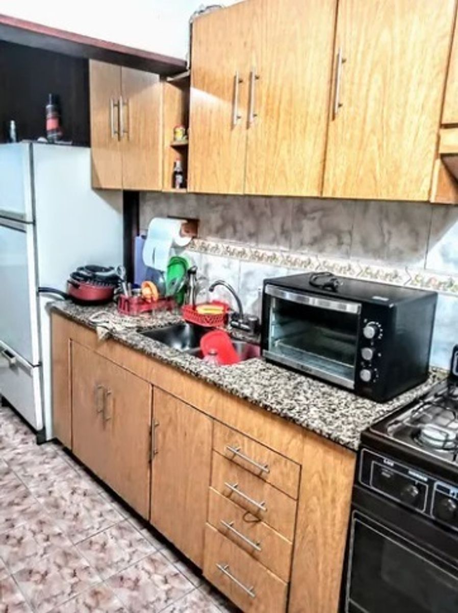 CASA AMERICANA DE 3 AMBIENTES EN VENTA - MORON - 8