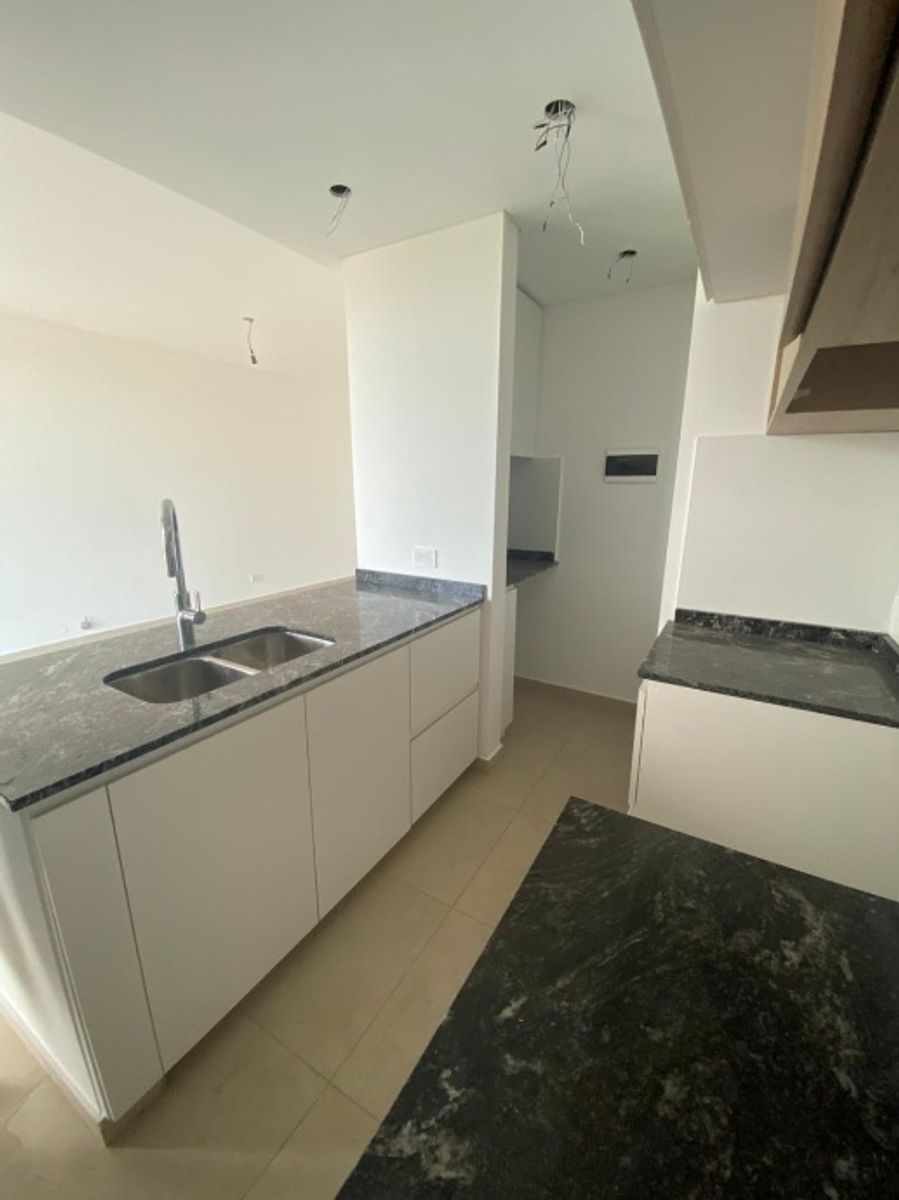 DEPARTAMENTO 3 AMBIENTES A ESTRENAR EN VENTA - MORON - 2
