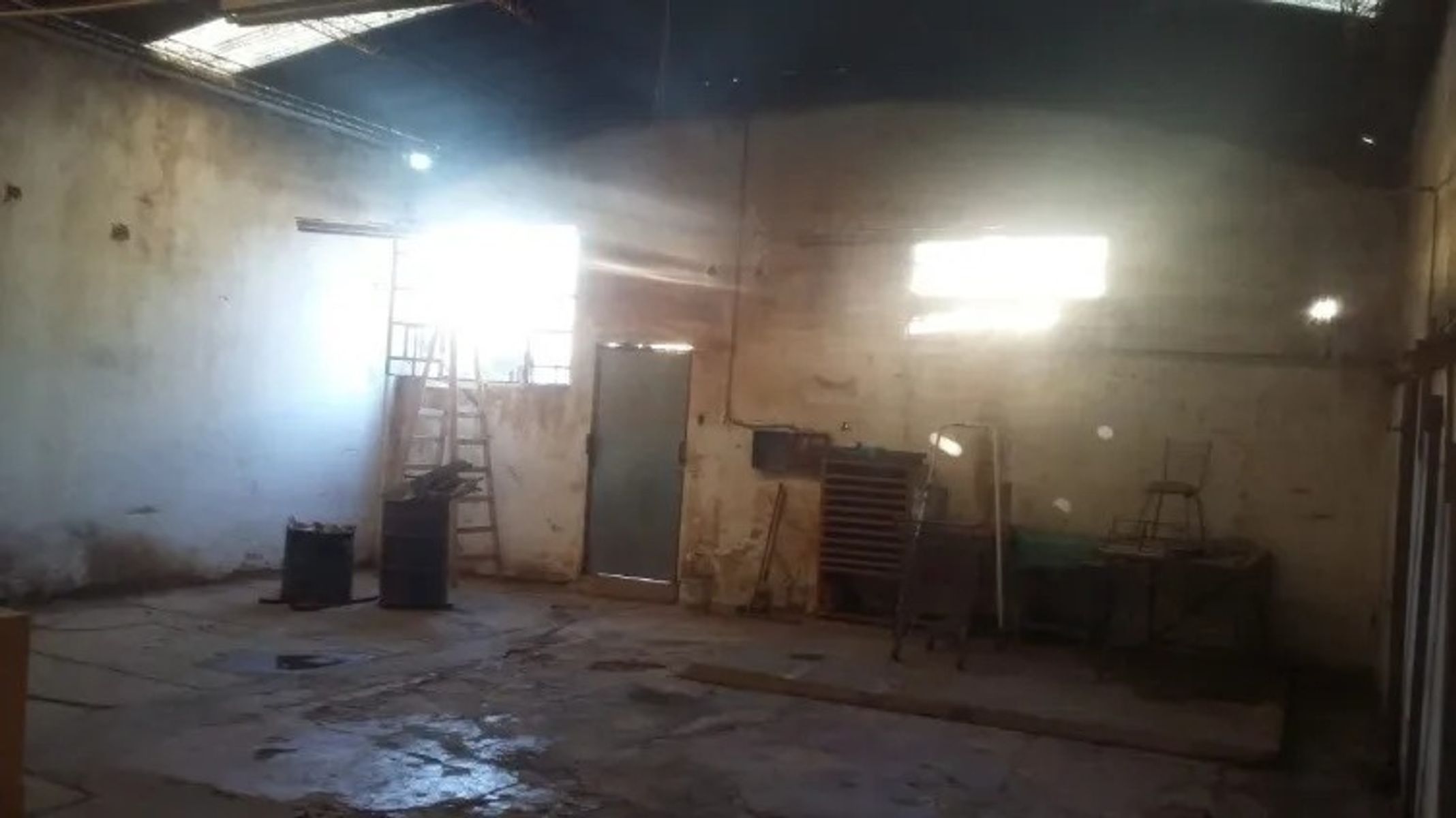 CASA CON LOCAL EN VENTA - MORON SUR - 3