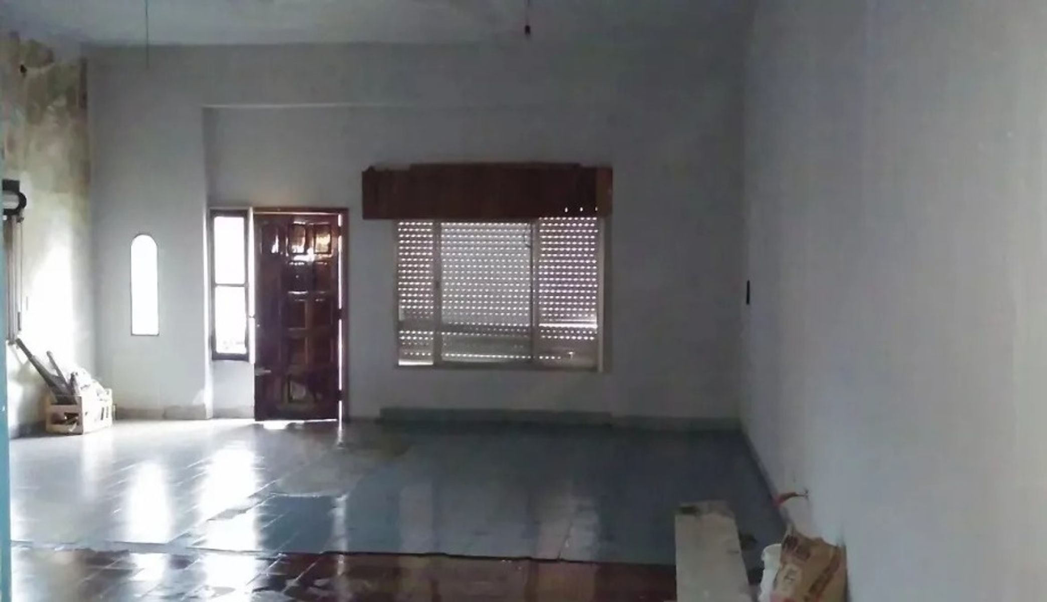 CASA CON LOCAL EN VENTA - MORON SUR - 4