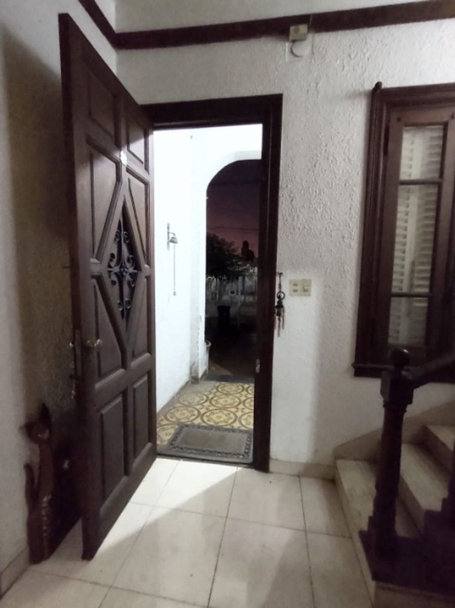CASA DE 4 AMBIENTES - MORON NORTE - 2