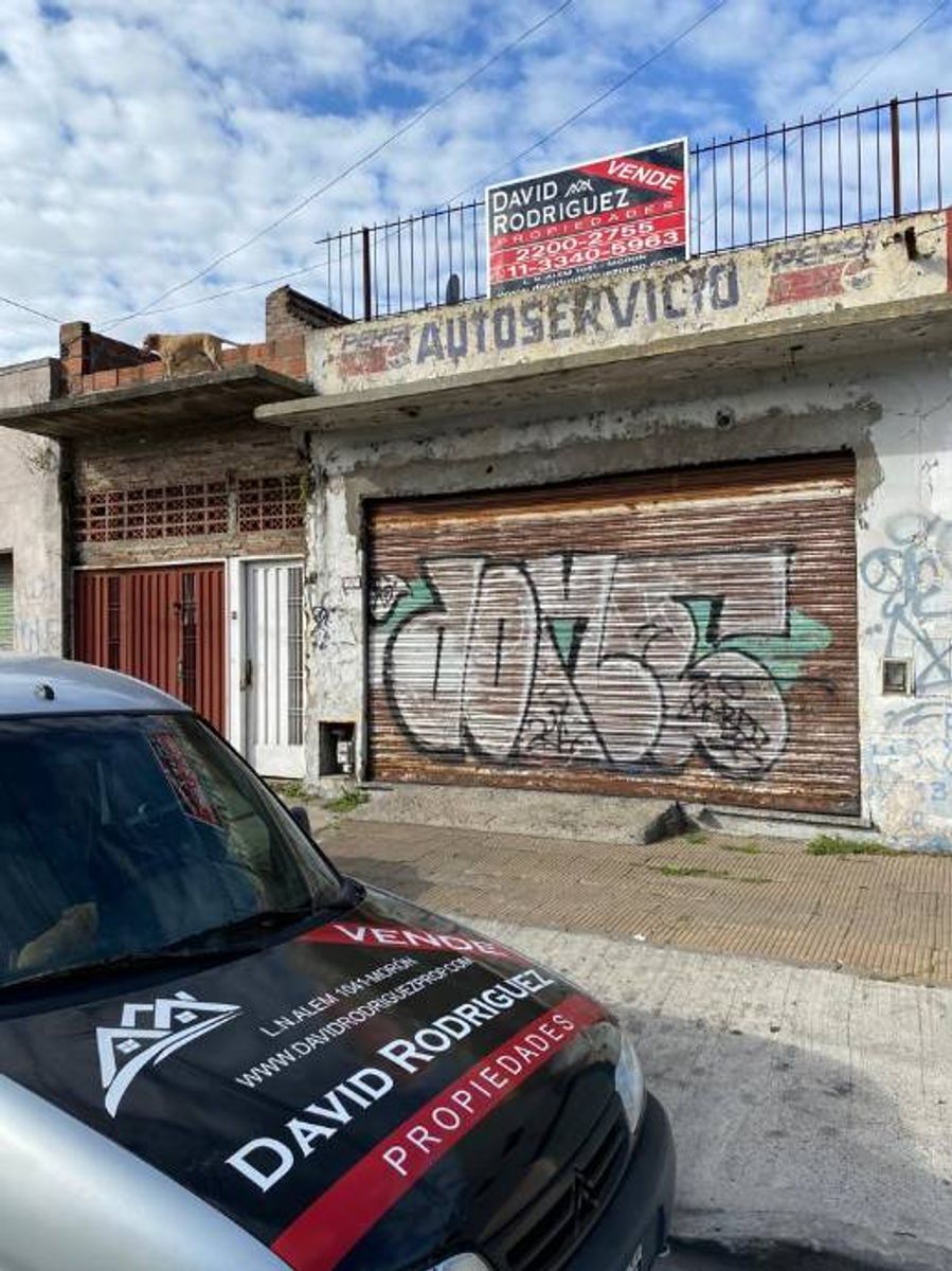 LOCAL PARA DEPOSITO CON VIVIENDA DE 3 AMBIENTES - MORON CENTRO - 1