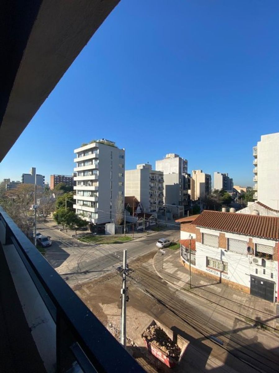 PRE VENTA DE DEPARTAMENTOS DE 3 AMBIENTES -MORON - 2