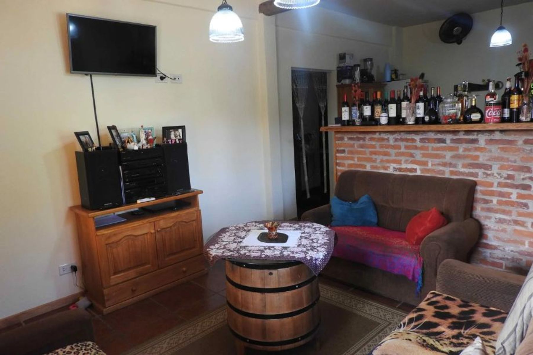CASA DE 3 AMBIENTES EN VENTA - PERMUTA POR DEPARTAMENTO-VILLA TESEI - 4