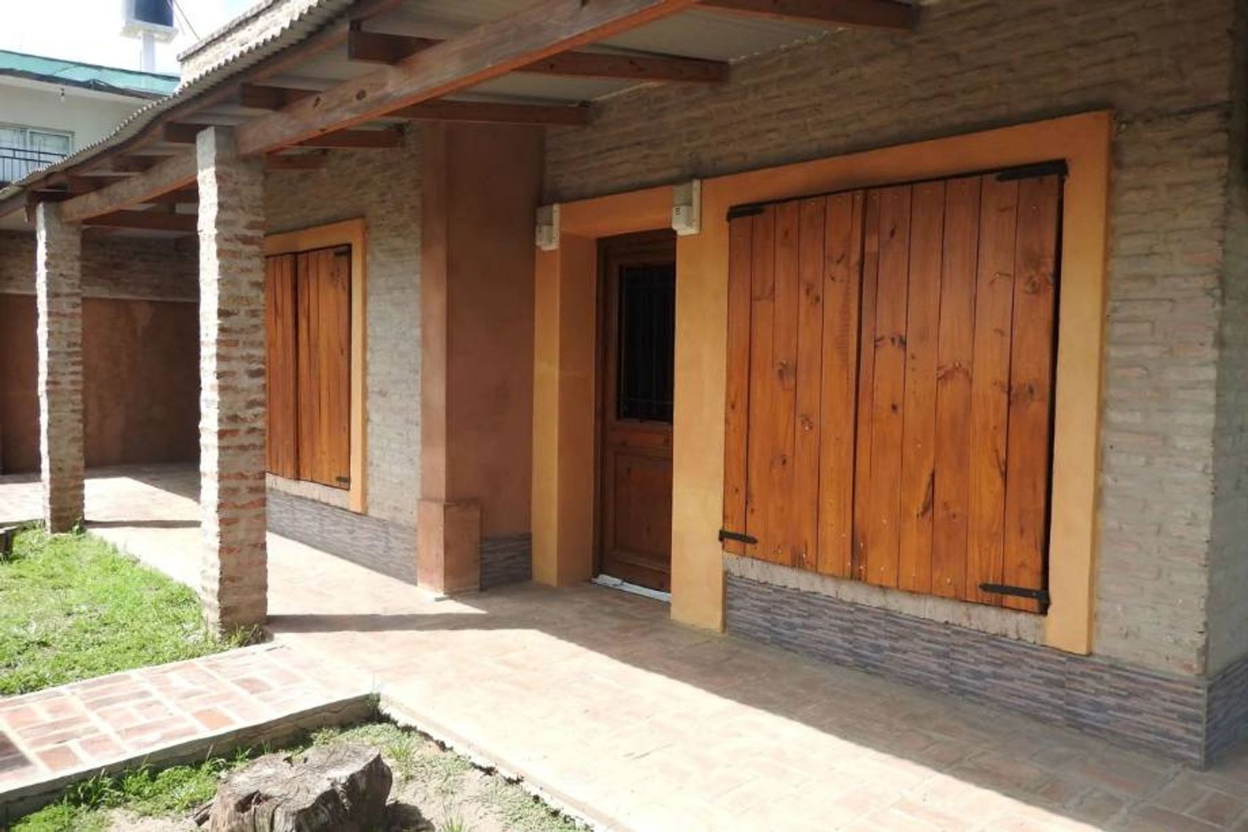 CASA DE 3 AMBIENTES EN VENTA - PERMUTA POR DEPARTAMENTO-VILLA TESEI - 16