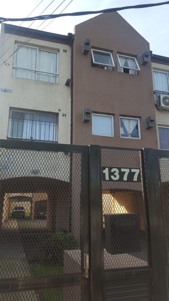 DEPARTAMENTO DE 2 AMBIENTES EN MORON A LA VENTA - 1