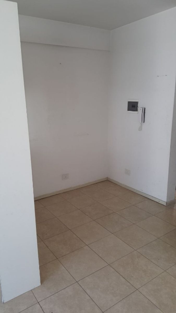 DEPARTAMENTO DE 2 AMBIENTES EN MORON A LA VENTA - 4