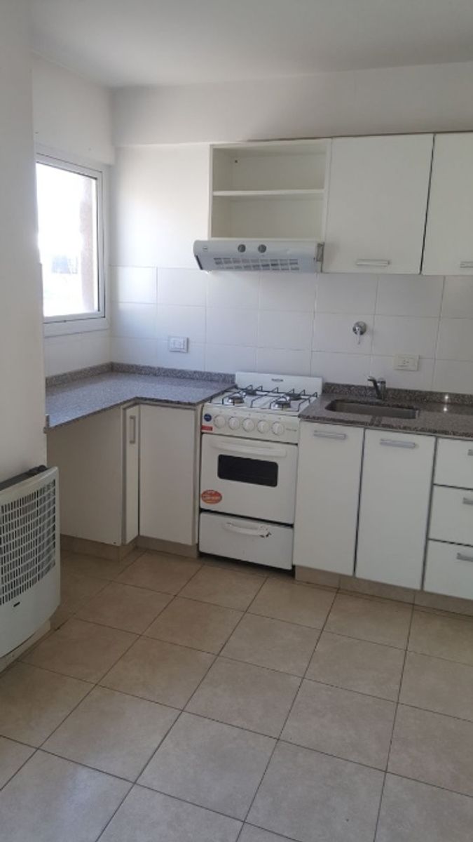 DEPARTAMENTO DE 2 AMBIENTES EN MORON A LA VENTA - 6