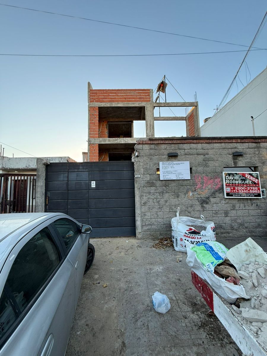 DEPARTAMENTO DE 3 AMBIENTES EN MORON A LA VENTA - 1