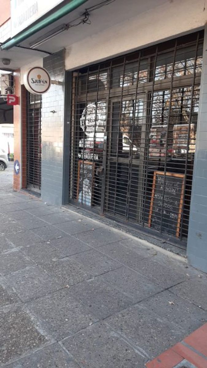 SE VENDEN DOS LOCALES JUNTOS O POR SEPARADO -MORON CENTRO — foto 7