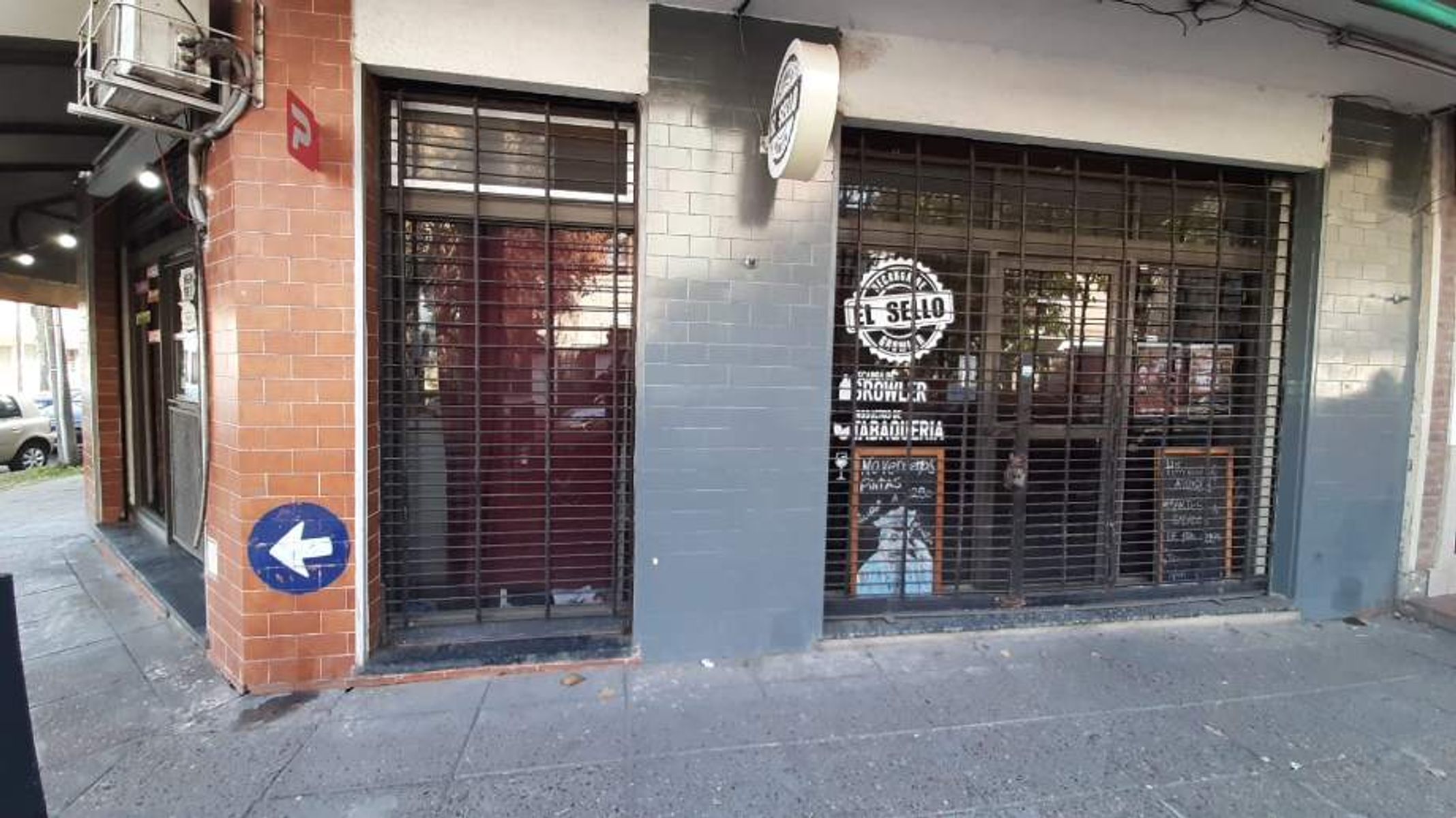 SE VENDEN DOS LOCALES JUNTOS O POR SEPARADO -MORON CENTRO — foto 10