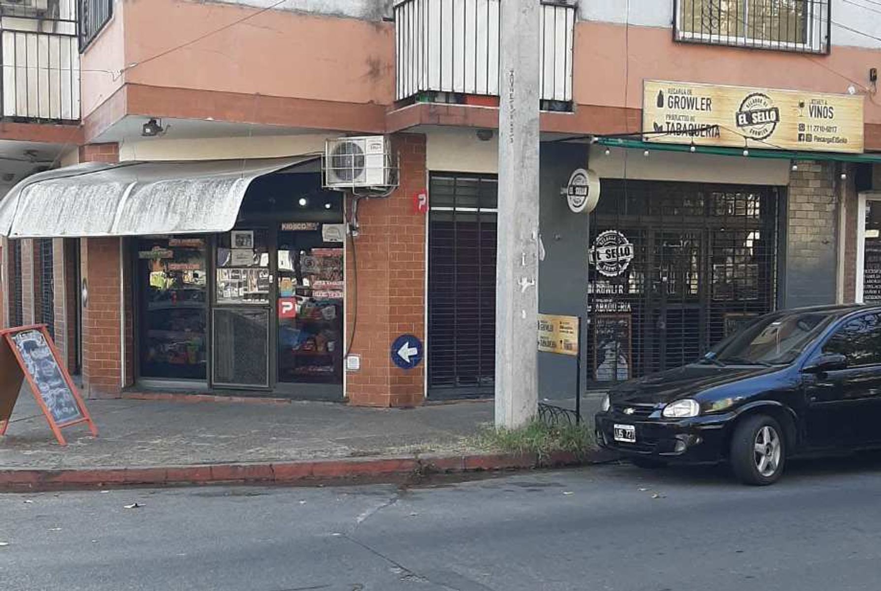 SE VENDEN DOS LOCALES JUNTOS O POR SEPARADO -MORON CENTRO — foto 14