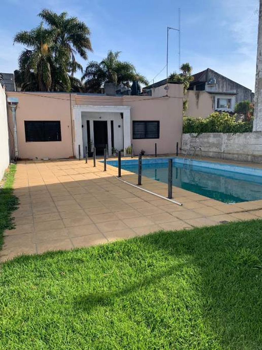 CASA DE 3 AMBIENTES -ITUZAINGO NORTE — foto 3