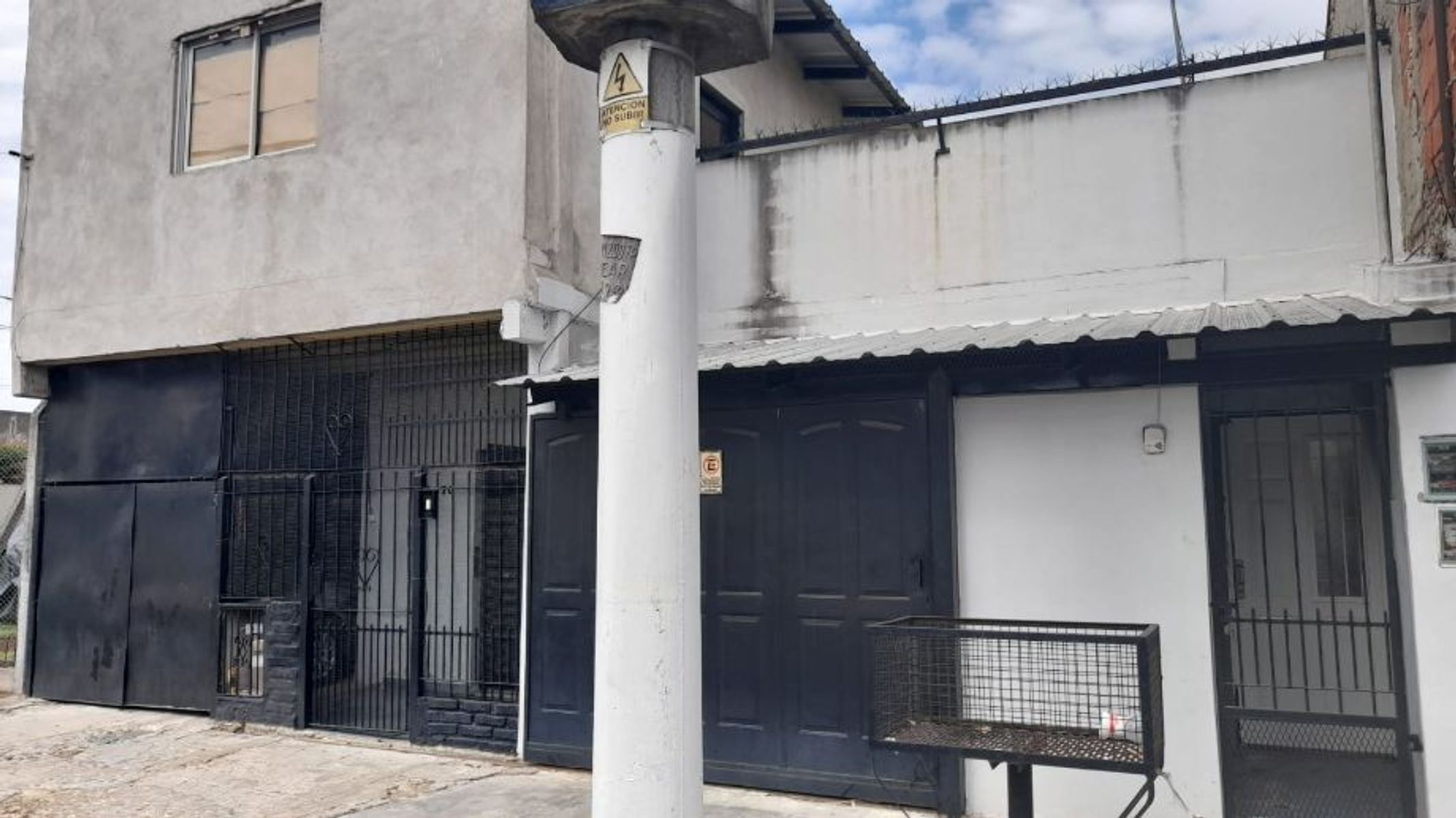 CASA PARA DOS FAMILIAS- SAN JUSTO - 2