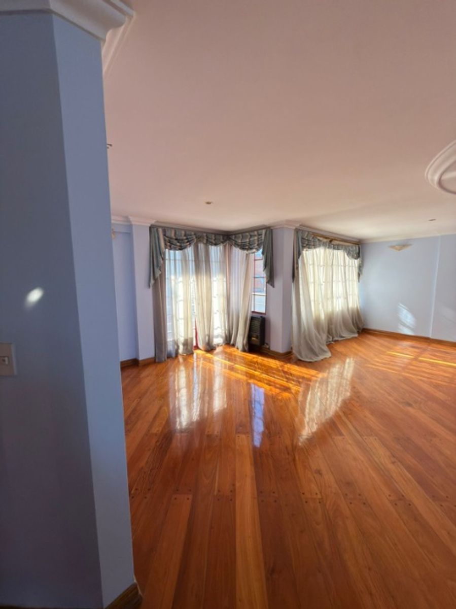 DEPARTAMENTO DE 3 AMBIENTES CON QUINCHO Y TERRAZA PRIVADA - MORON - 2
