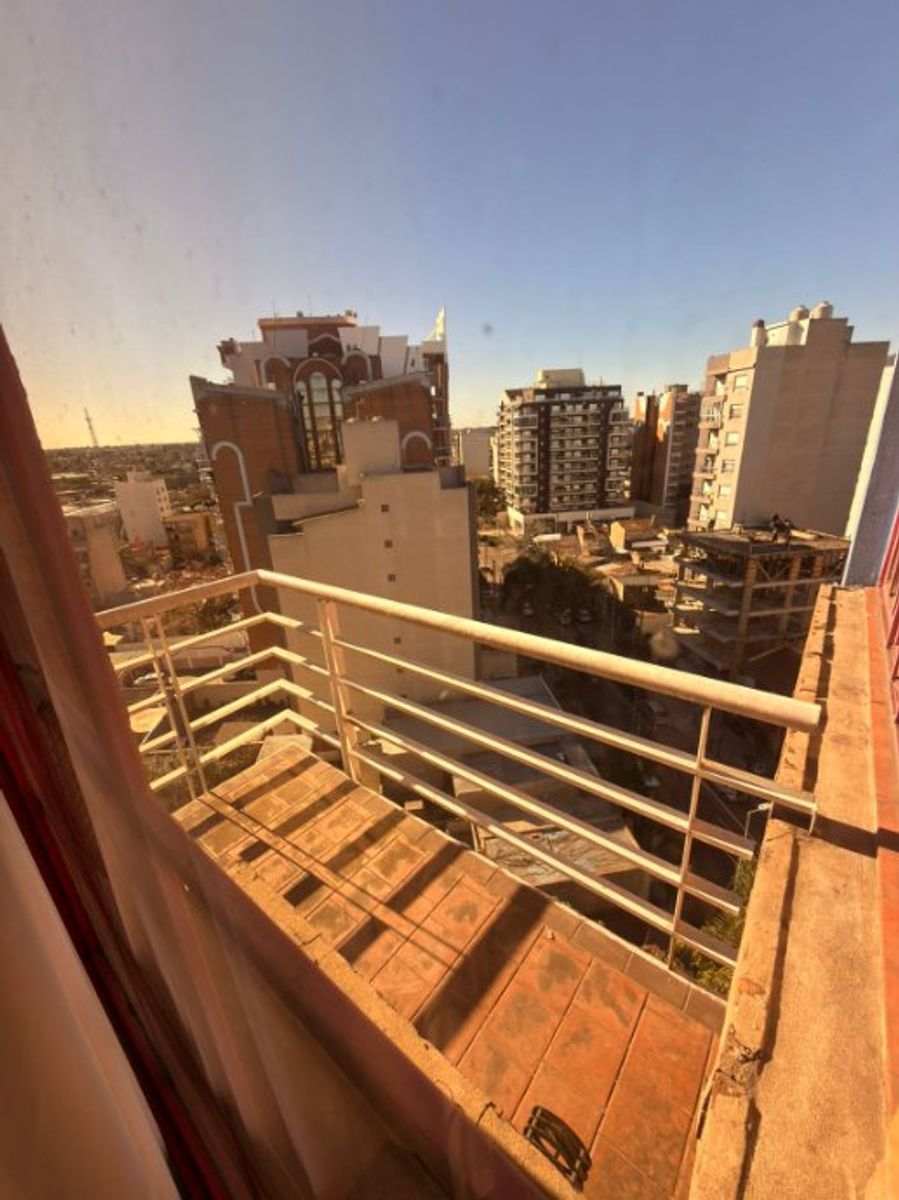 DEPARTAMENTO DE 3 AMBIENTES CON QUINCHO Y TERRAZA PRIVADA - MORON - 4
