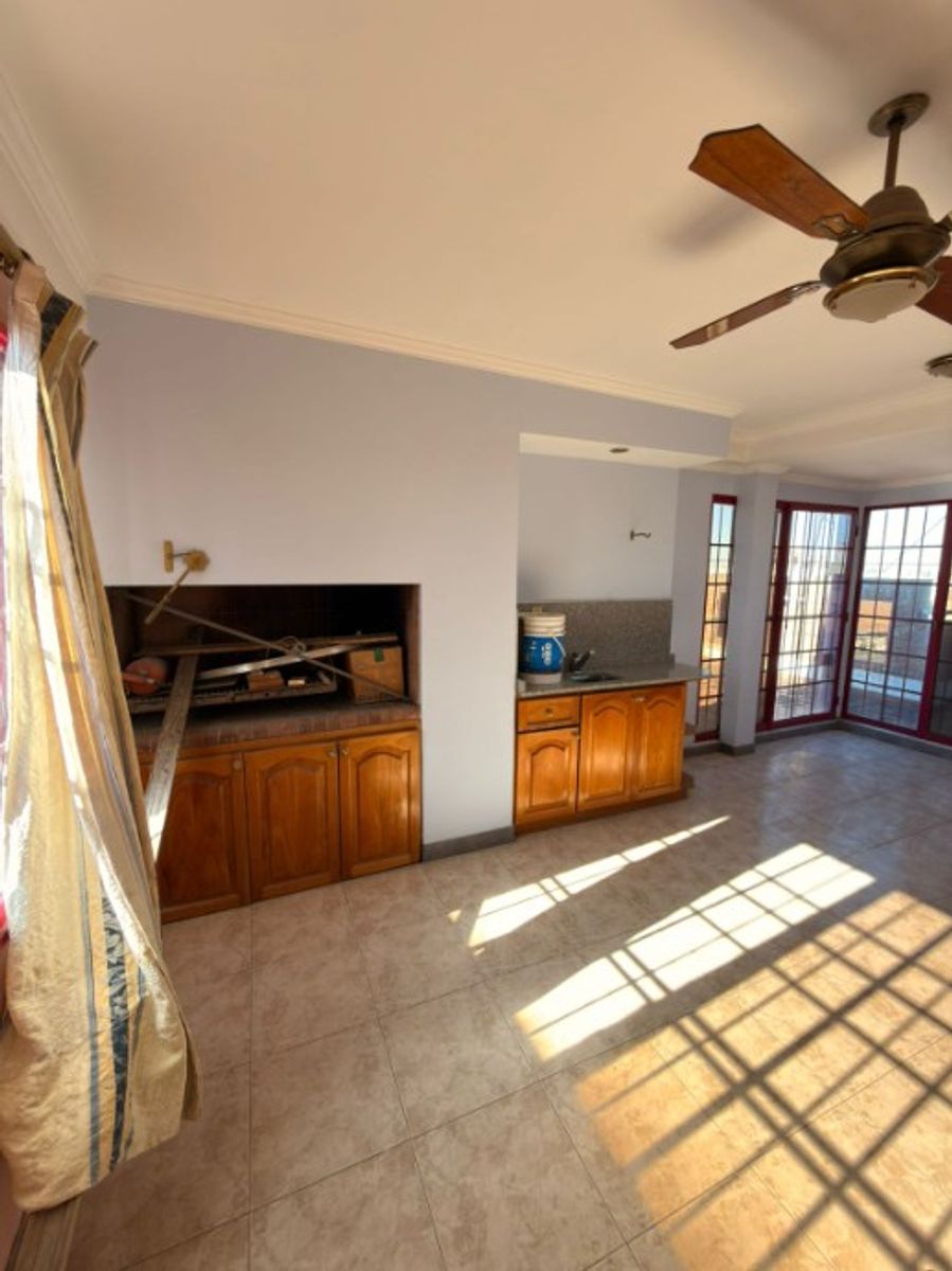 DEPARTAMENTO DE 3 AMBIENTES CON QUINCHO Y TERRAZA PRIVADA - MORON - 20