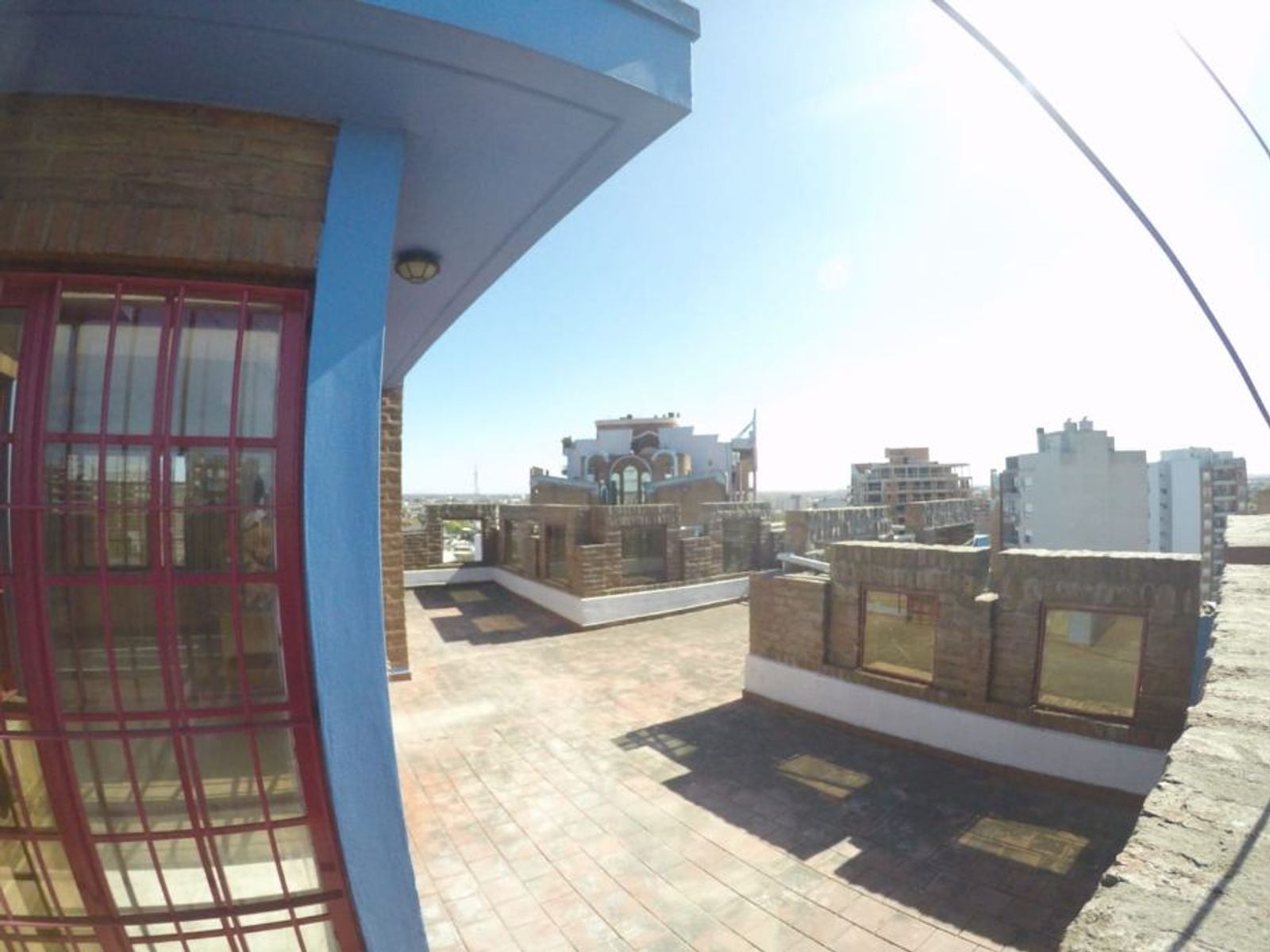 DEPARTAMENTO DE 3 AMBIENTES CON QUINCHO Y TERRAZA PRIVADA - MORON - 23