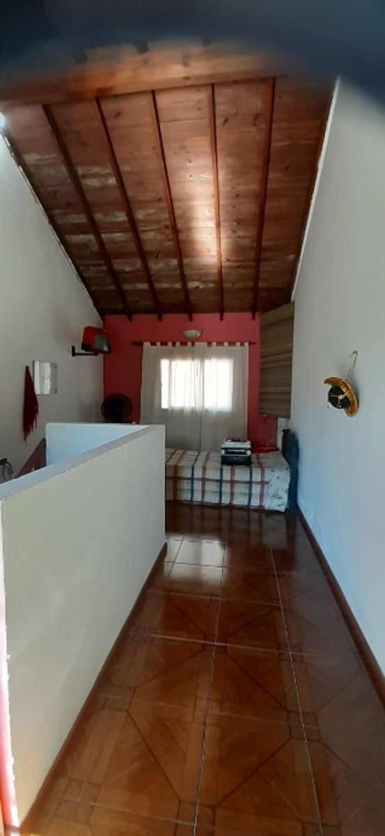 TRIPLEX EN VENTA -MORON - 6