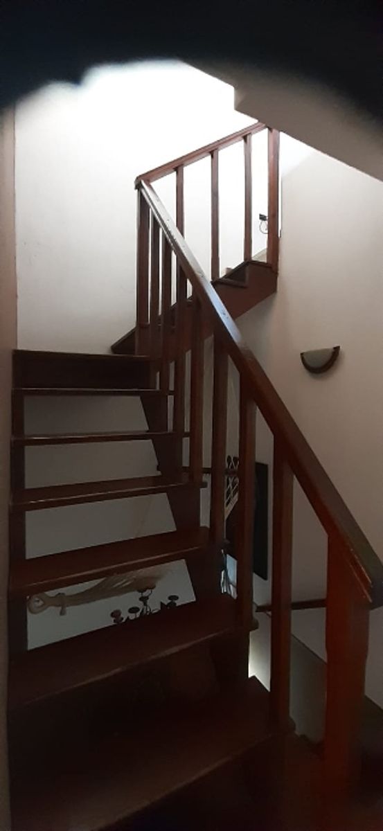 TRIPLEX EN VENTA -MORON - 7