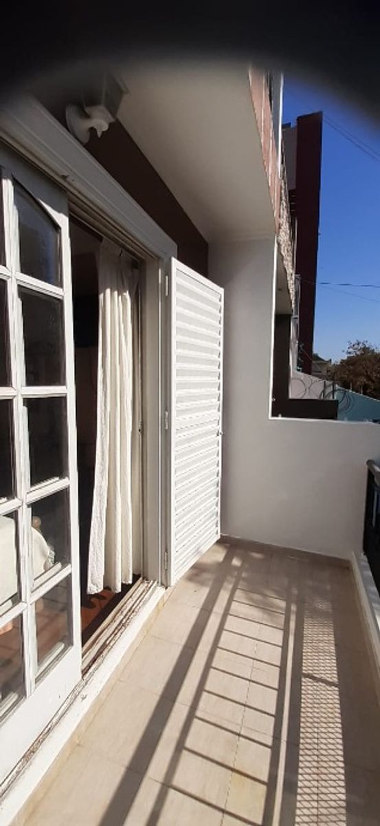 TRIPLEX EN VENTA -MORON - 15