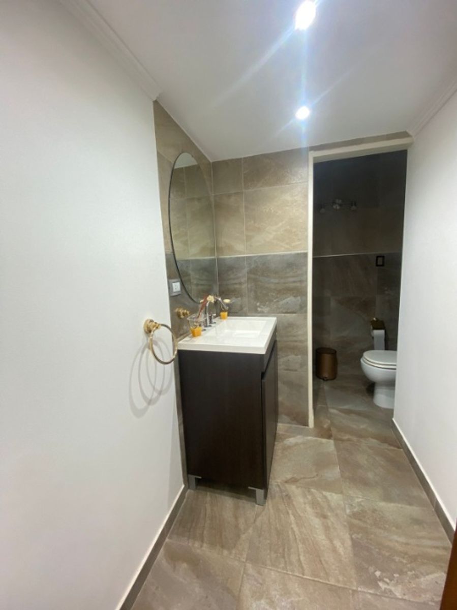 CASA DE 4 AMBIENTES EN EXCELENTE ESTADO-MORON - 4