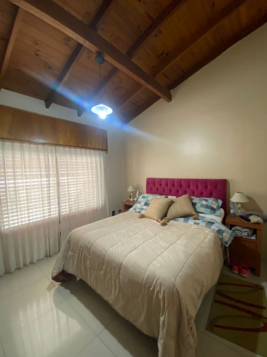CASA DE 4 AMBIENTES EN EXCELENTE ESTADO-MORON - 15