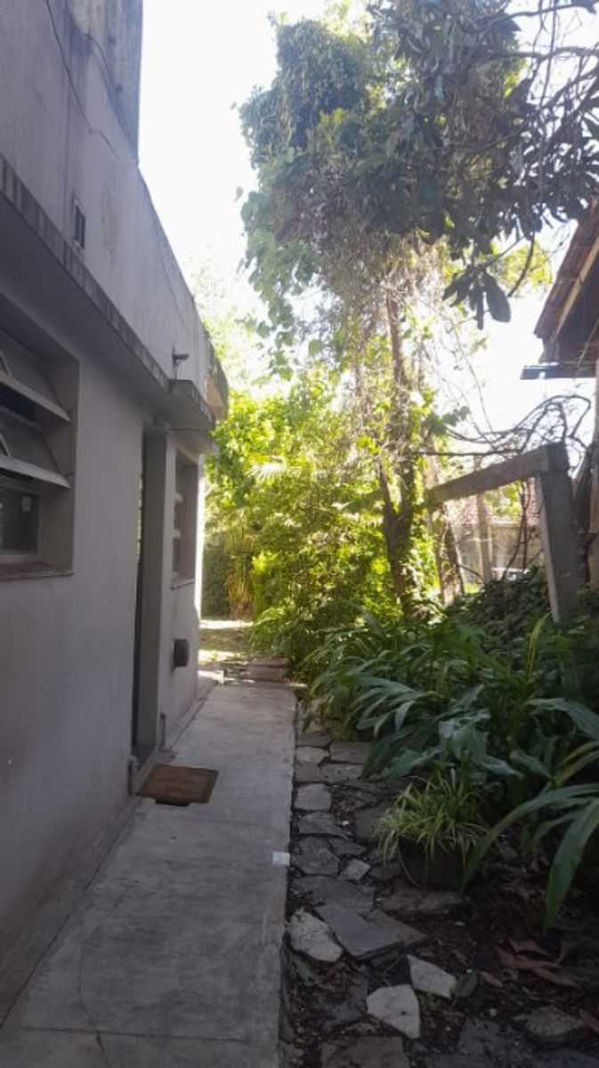 Casa de 3 ambientes a metros de Santa Rosa-CASTELAR - 12